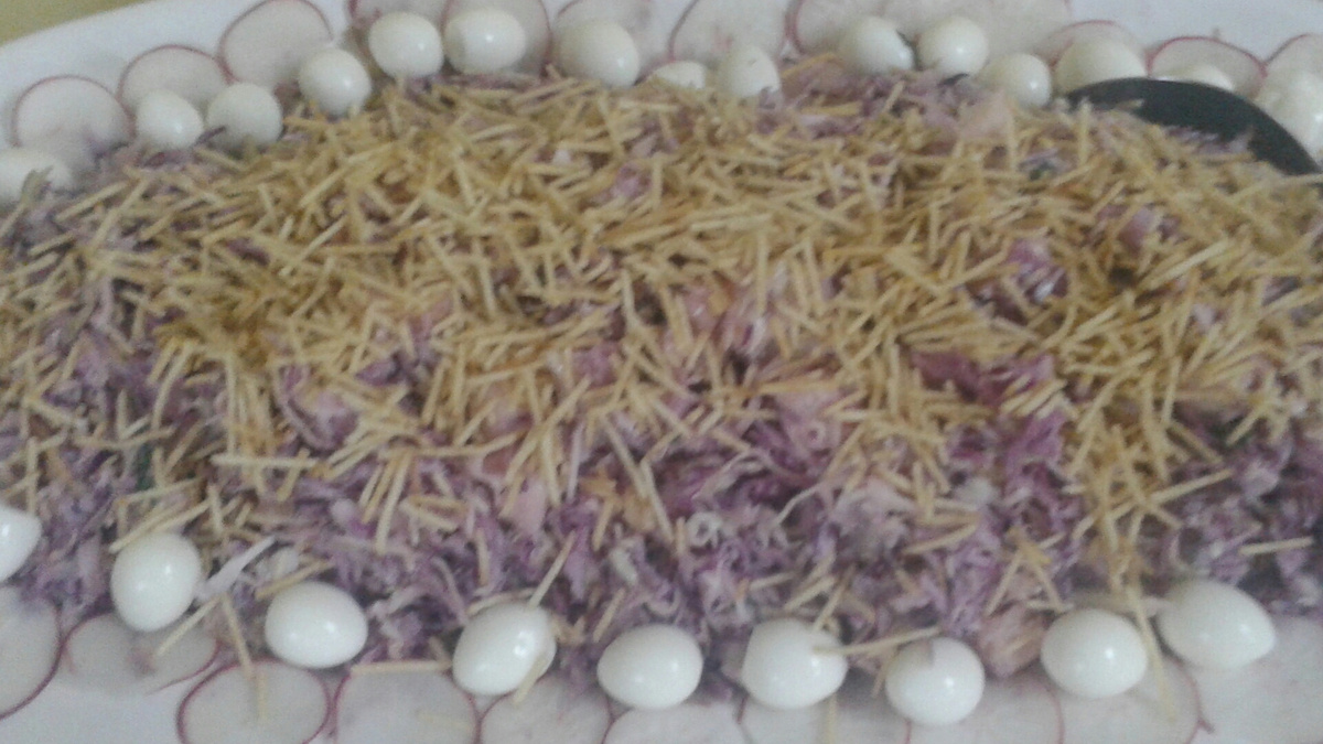 Salada de repolho com uva passa