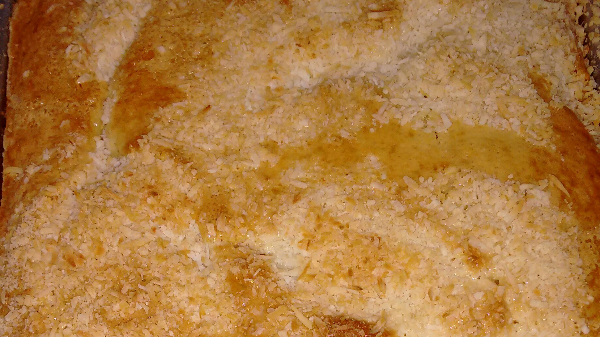 Bolo de goiabada com leite condensado