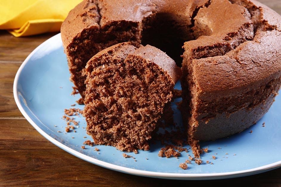 Bolo de chocolate simples - TudoGostoso