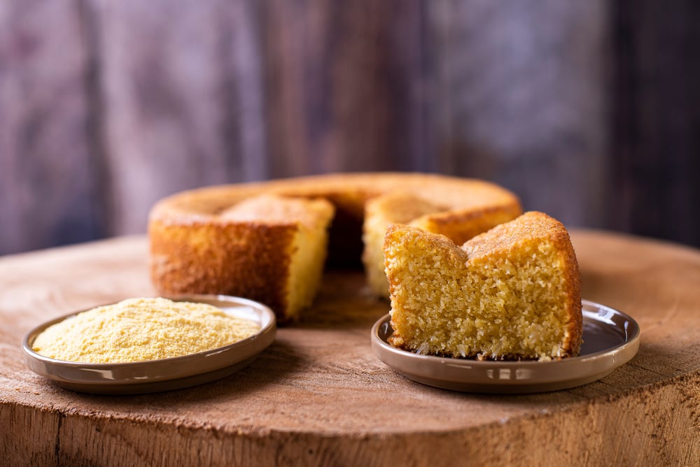 Bolo de bagaço de milho verde