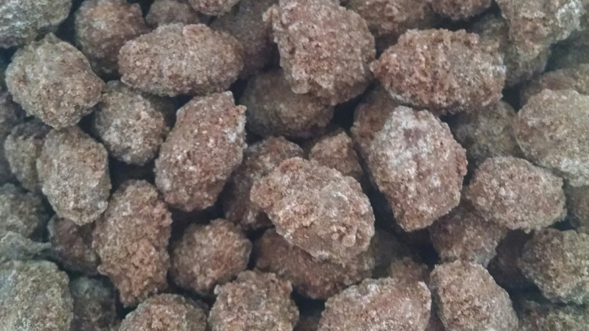 Amendoim doce de microondas (amêndoas de Páscoa)