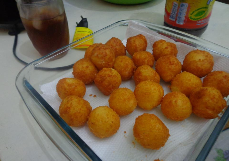 Bolinhas de queijo fácil