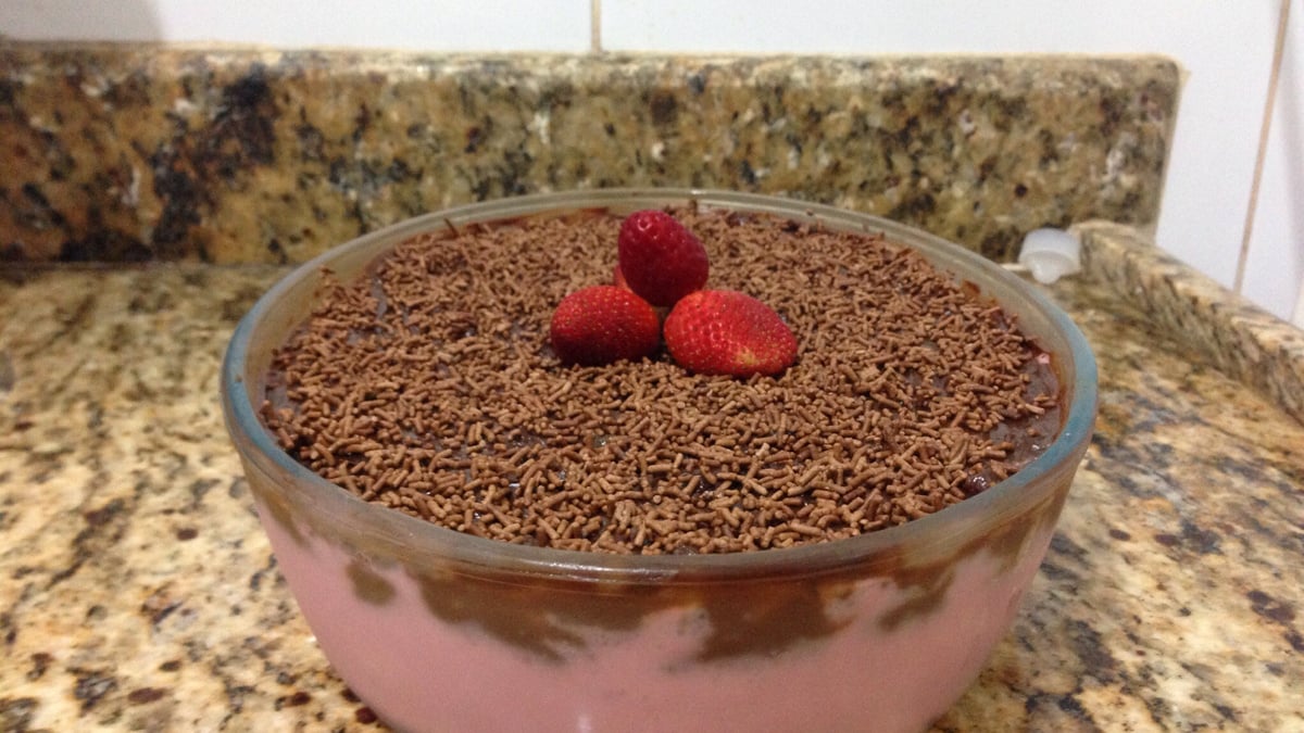 Cobertura de brigadeiro para bolo