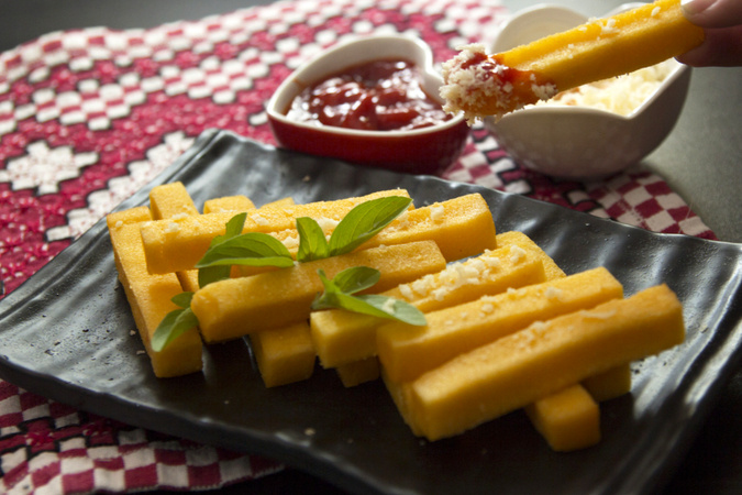 Palitos de polenta frita supercrocantes