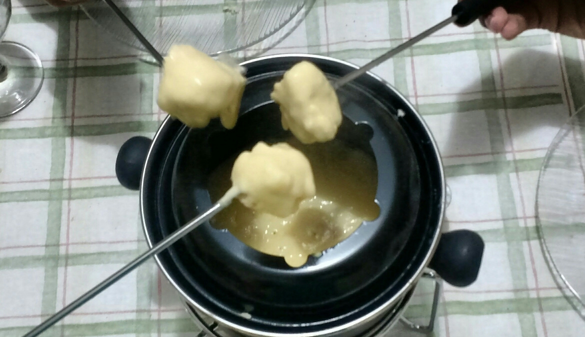 Fondue de queijo de microondas