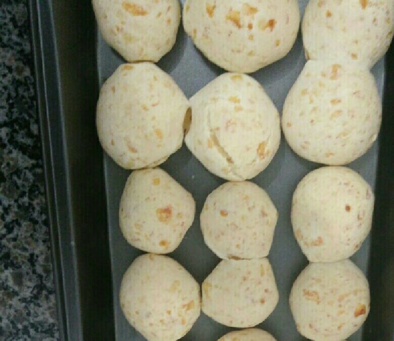 Pão de queijo simples e saboroso