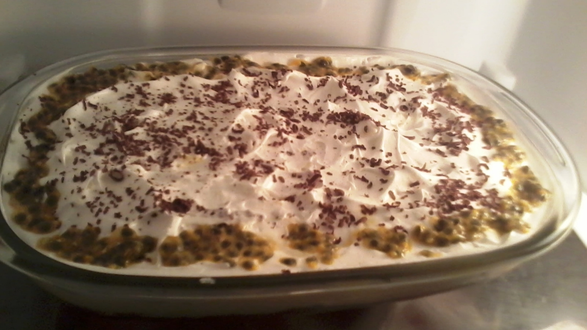 Pavê de chocolate e maracujá