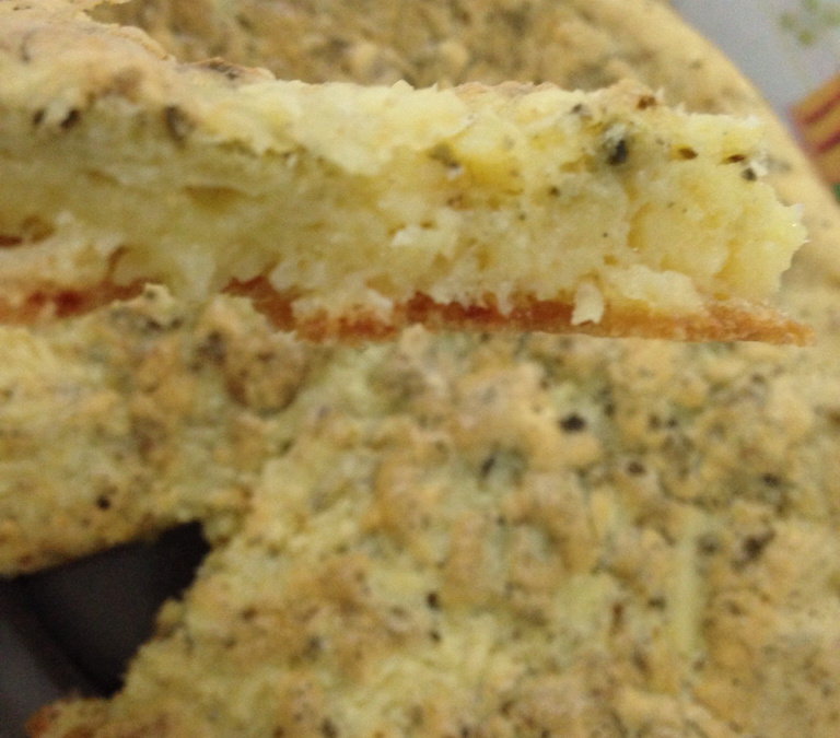 Quiche de tapioca com alho e queijo