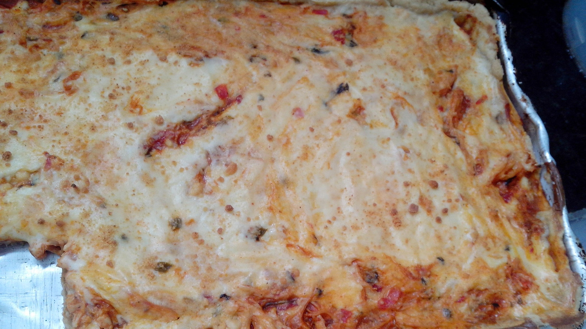 Torta de frango com molho branco da Prima Sú