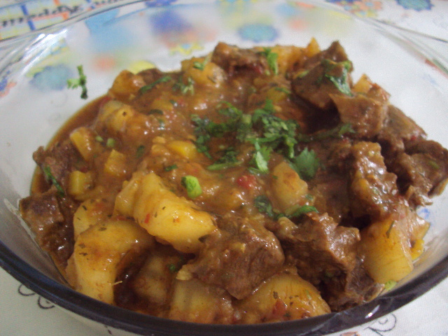Carne com mandioca
