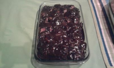 Pavê gelado de chocolate com morangos