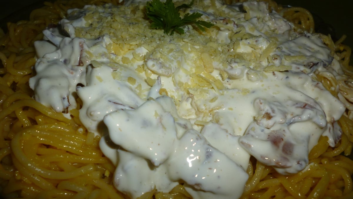 Massa à carbonara
