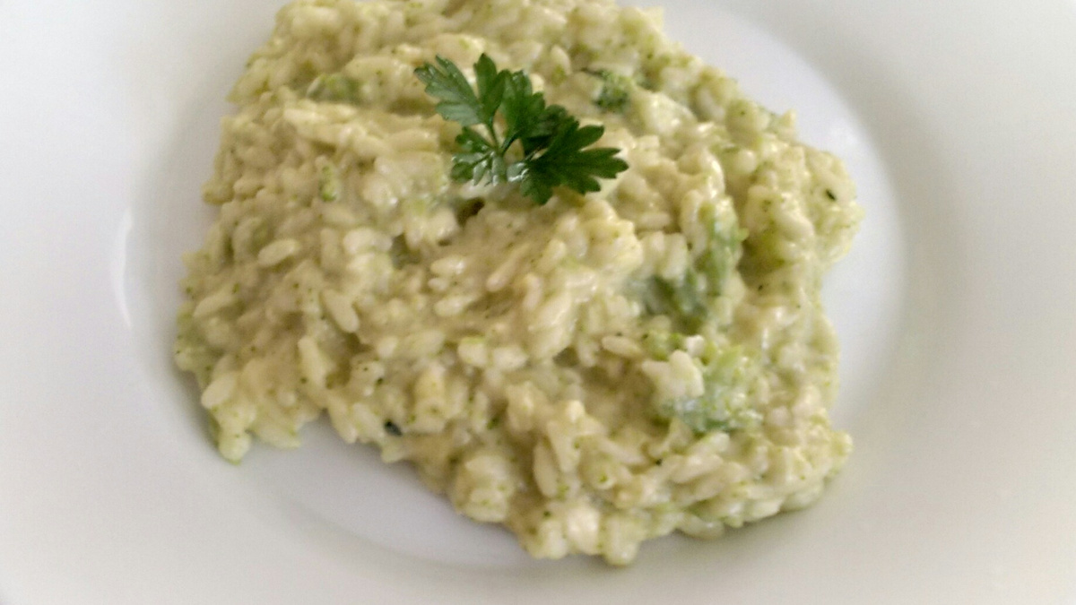Risoto de brócolis com queijo minas