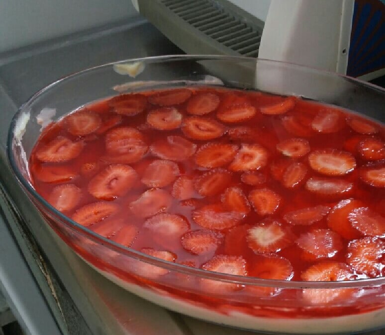 Doce de gelatina com creme