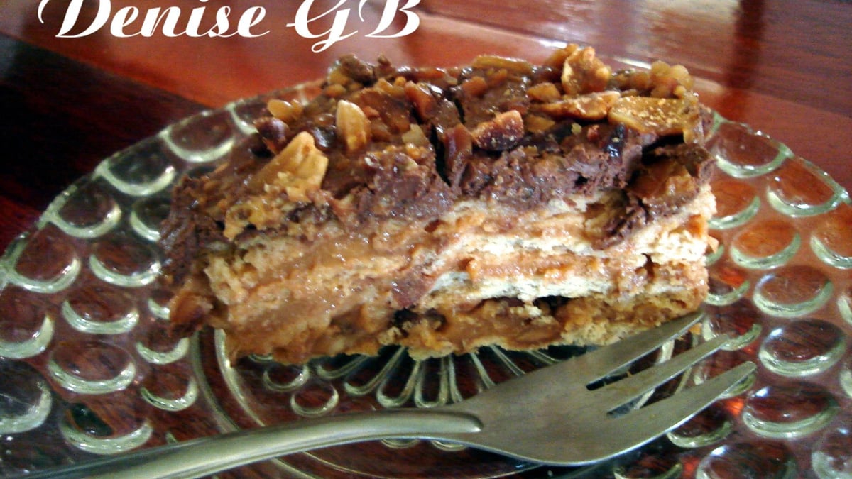 Torta de doce de leite e amendoim