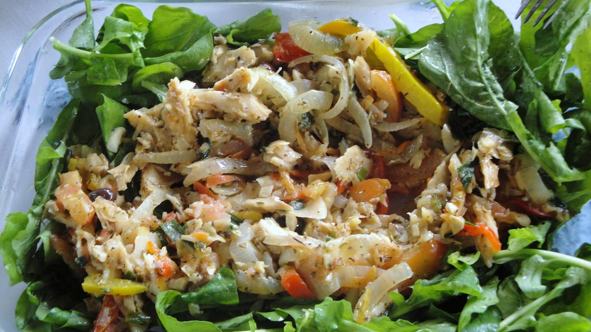 Iscas de bacalhau no ninho de rúcula - Tira gosto da Cleide Gomes