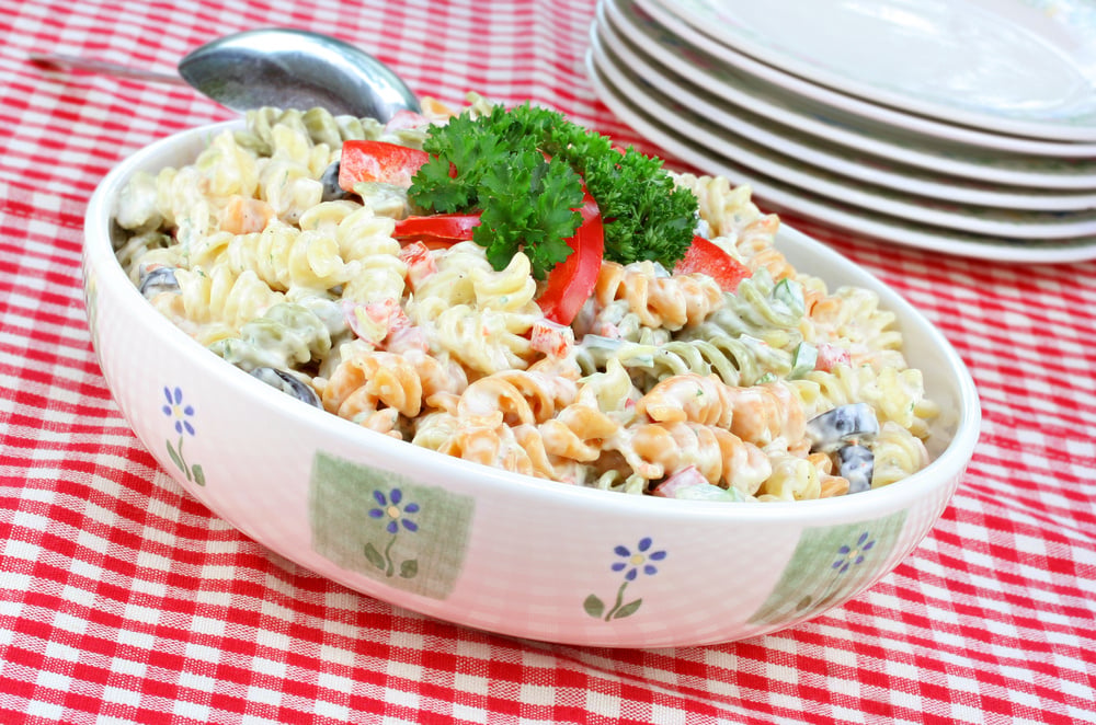 Salada de macarrão com maionese simples