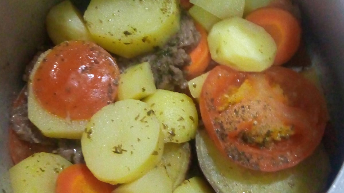 Bife fácil na panela de pressão