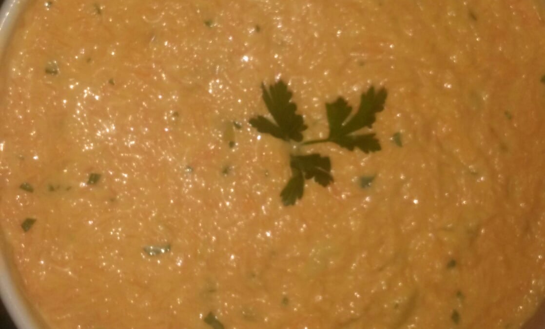 Salada de cenoura para acompanhamento de churrasco