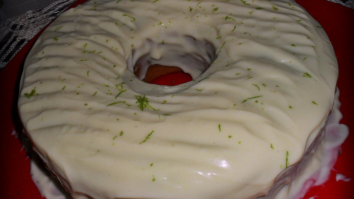 Bolo de limão com iogurte