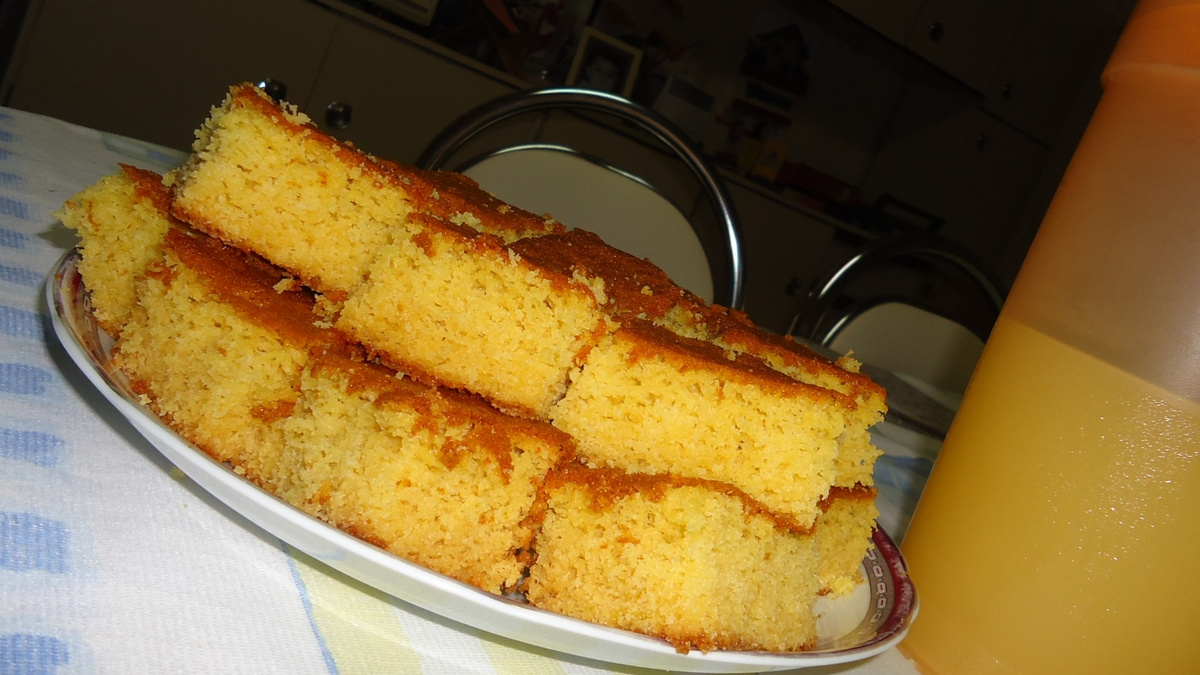 Bolo de fubá cozido