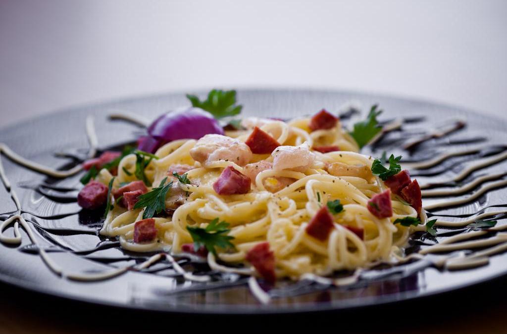 Receita de Macarrão à carbonara, enviada por meriam ninie cardim de castro  - TudoGostoso