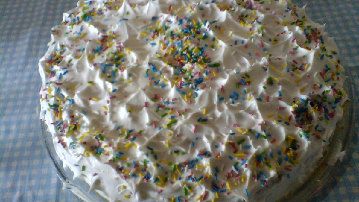 Bolo de aniversário de pêssego