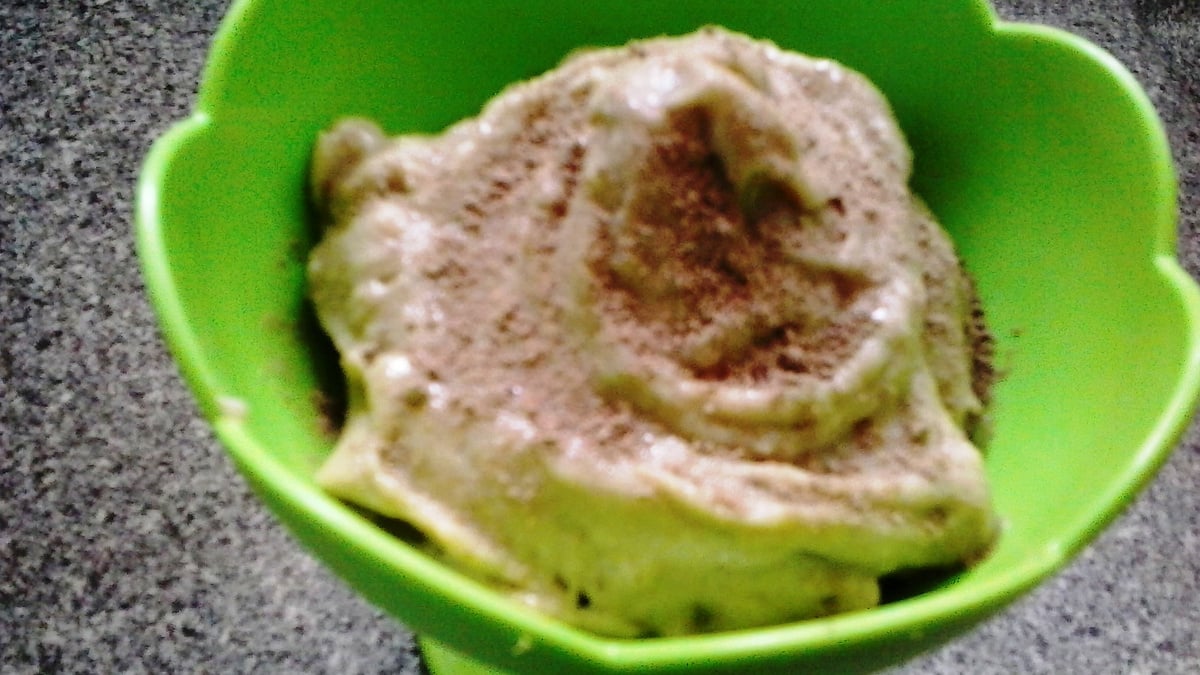 Sorvete cremoso de abacate e banana