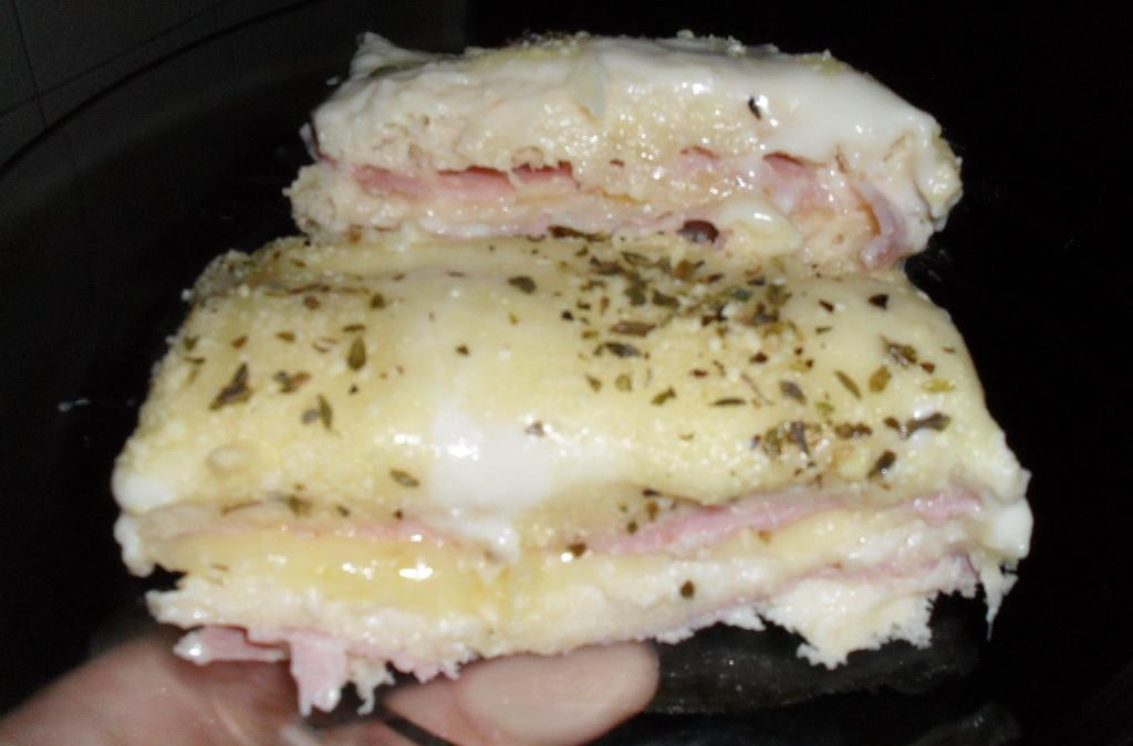 Sanduíche gratinado