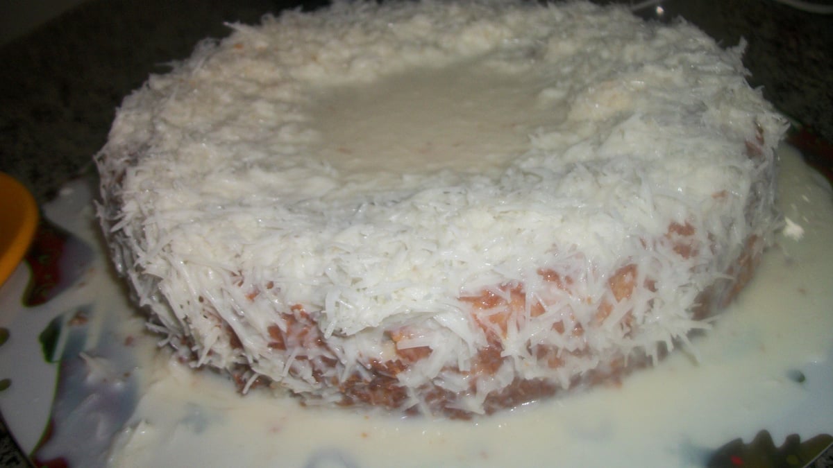 Bolo de coco super fácil
