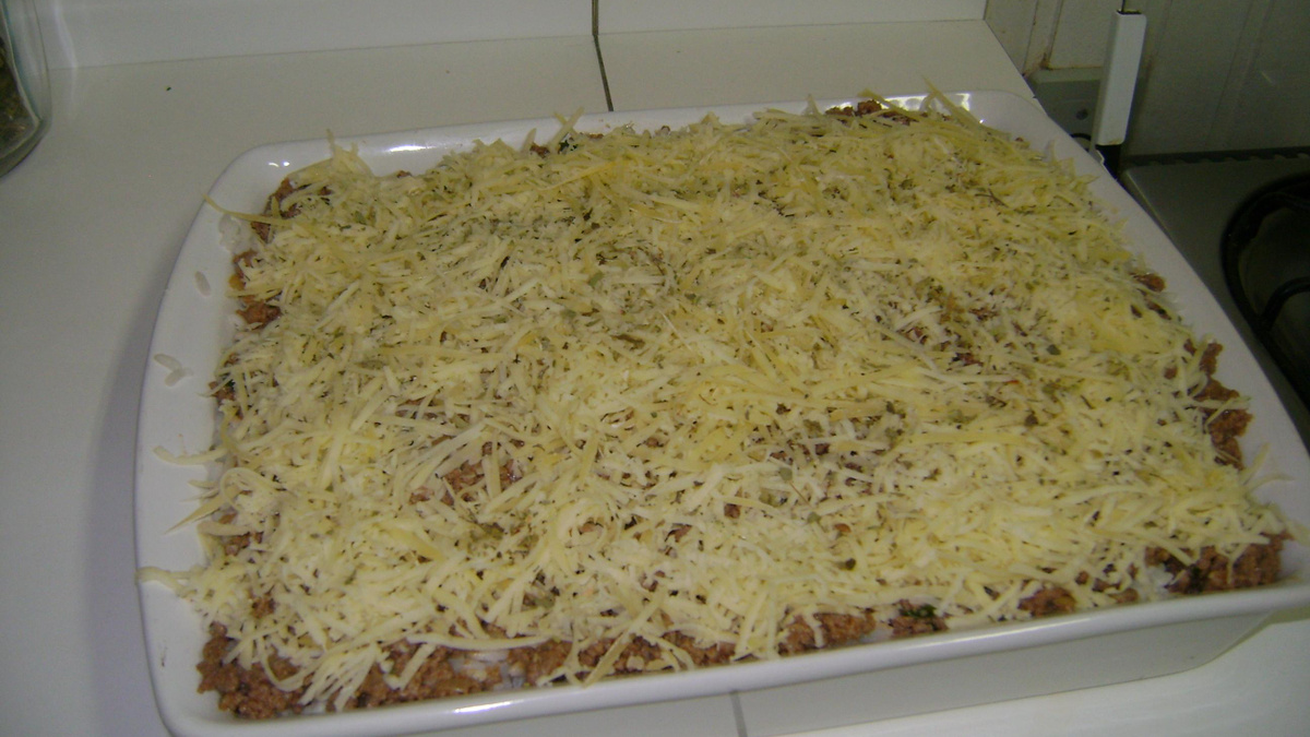 Arroz de forno com carne moida