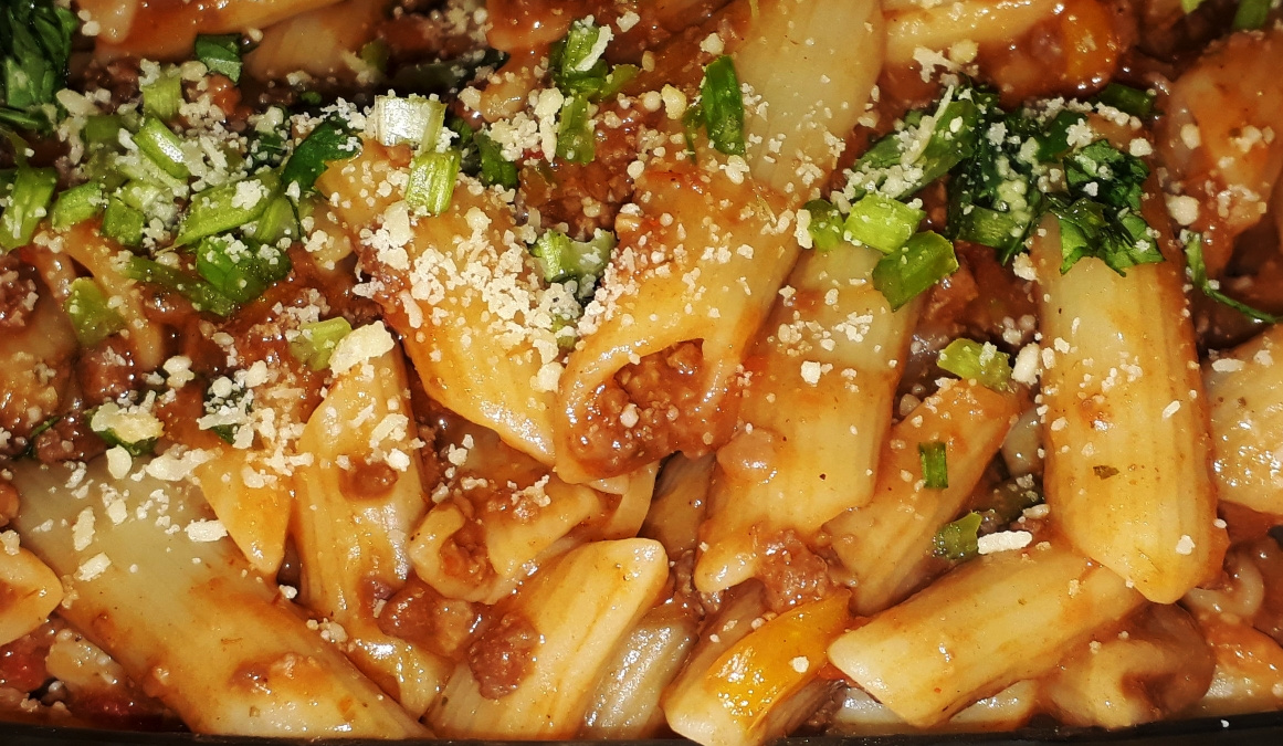 Macarrão à bolonhesa com queijo