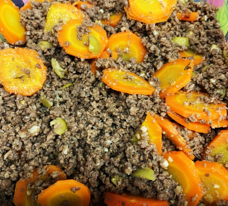 Carne moída com cenoura