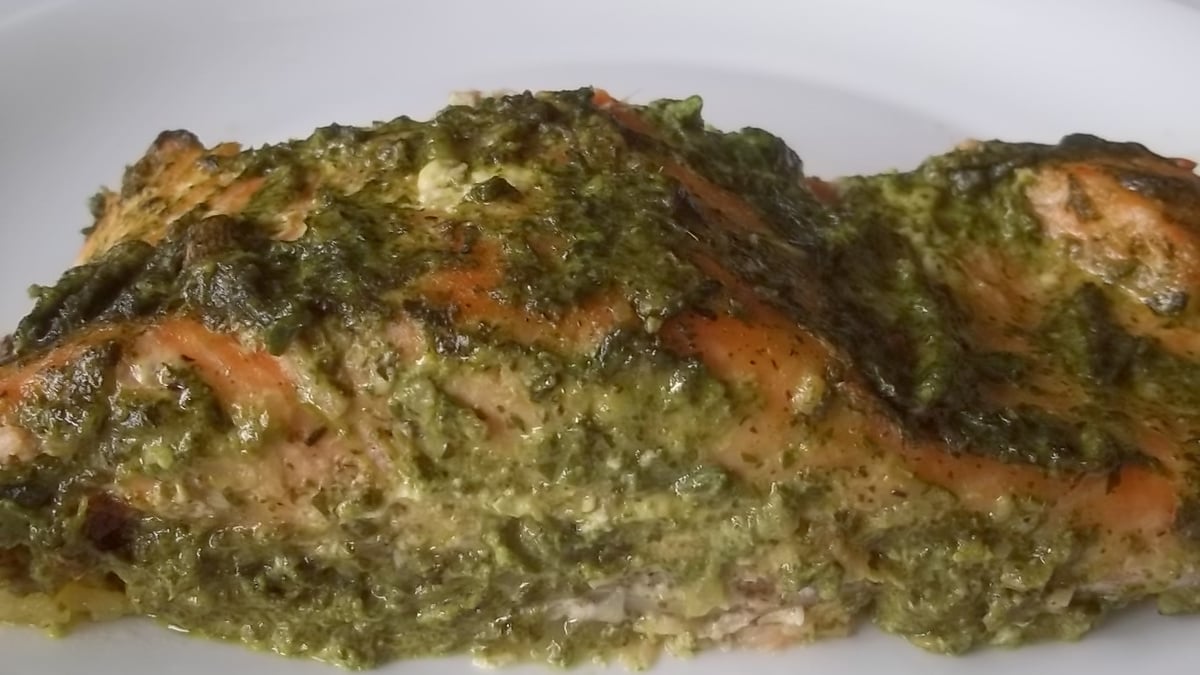 Salmão com molho de espinafre