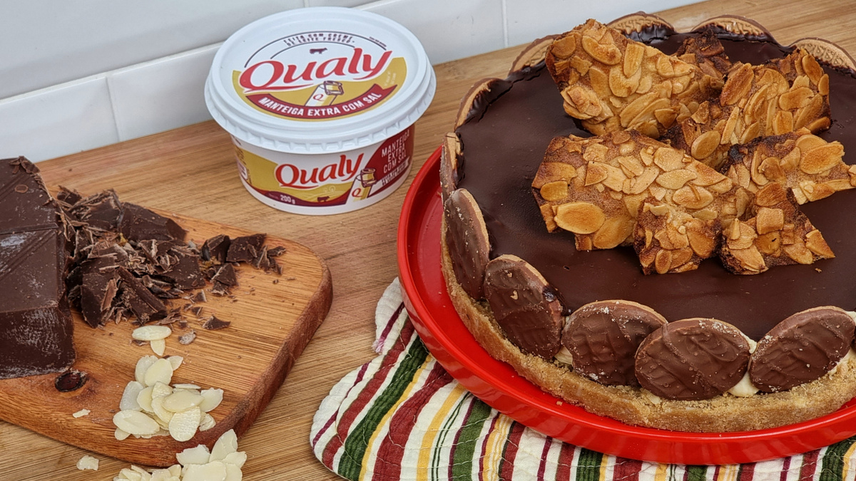 Torta holandesa com telha de amêndoas