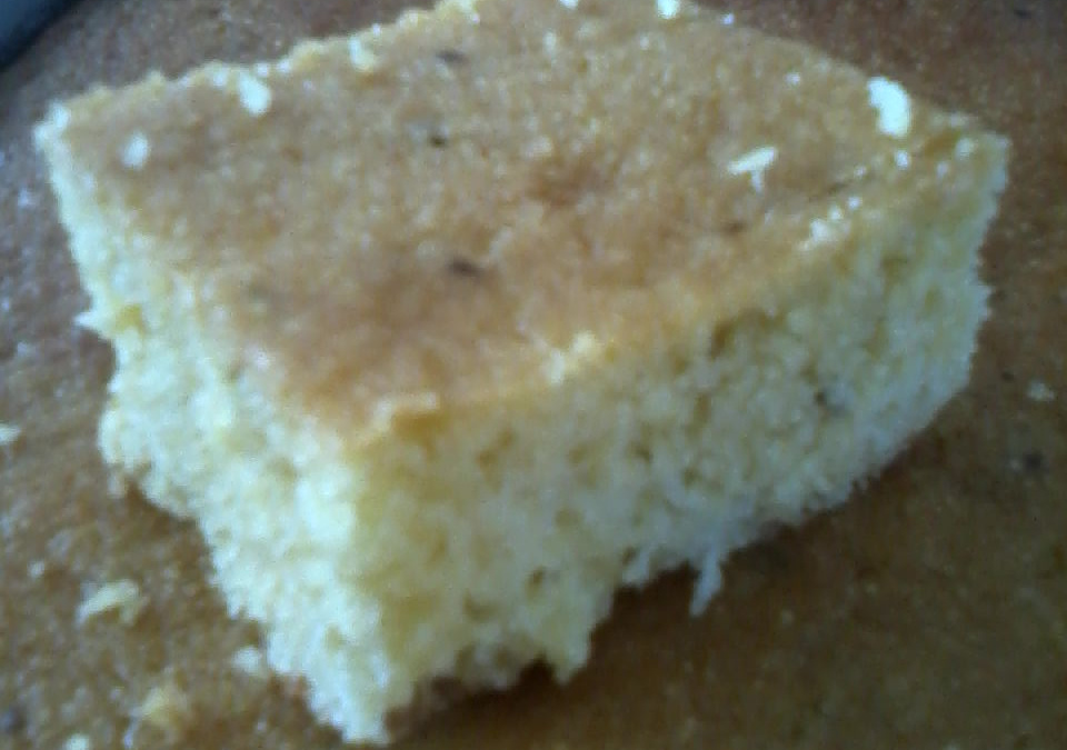 Broa de fubá com queijo