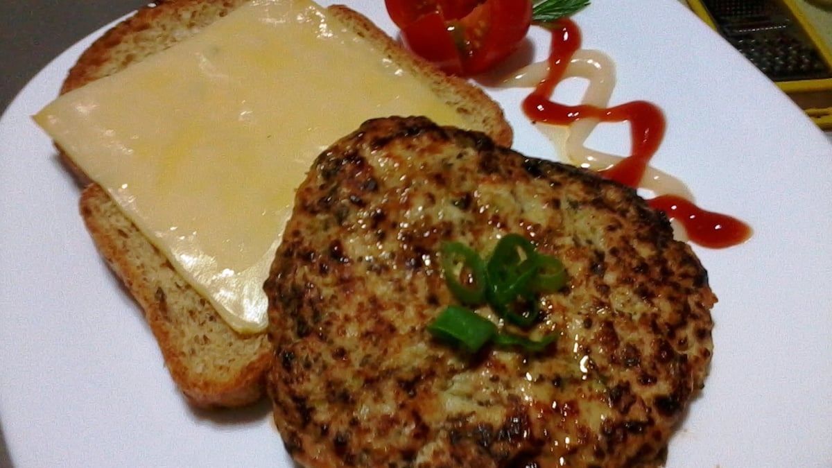 Hambúrguer de frango sem glúten