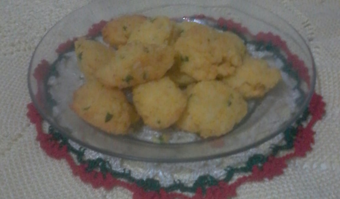 Bolinho de arroz com fubá sem ovos