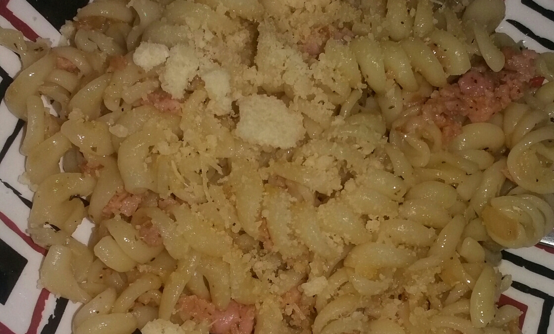Macarrão com linguiça de churrasco rapidão