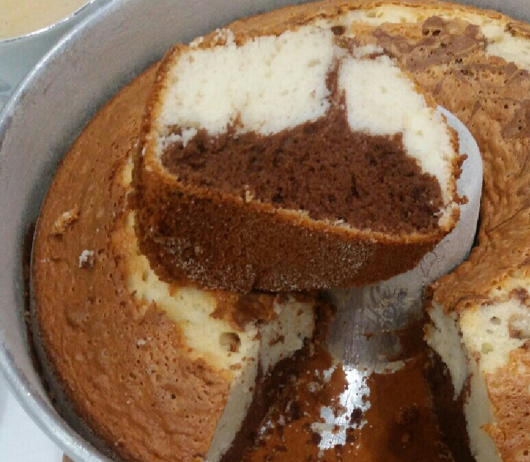 Bolo simples com iogurte natural