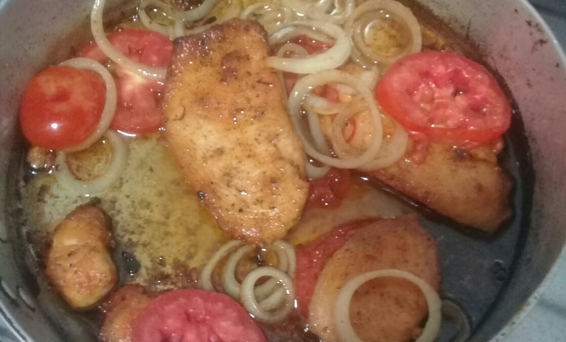 Frango acebolado