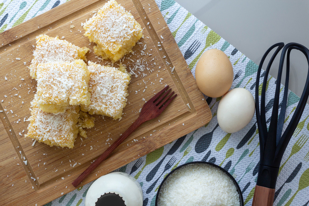 Bolo de fubá com coco