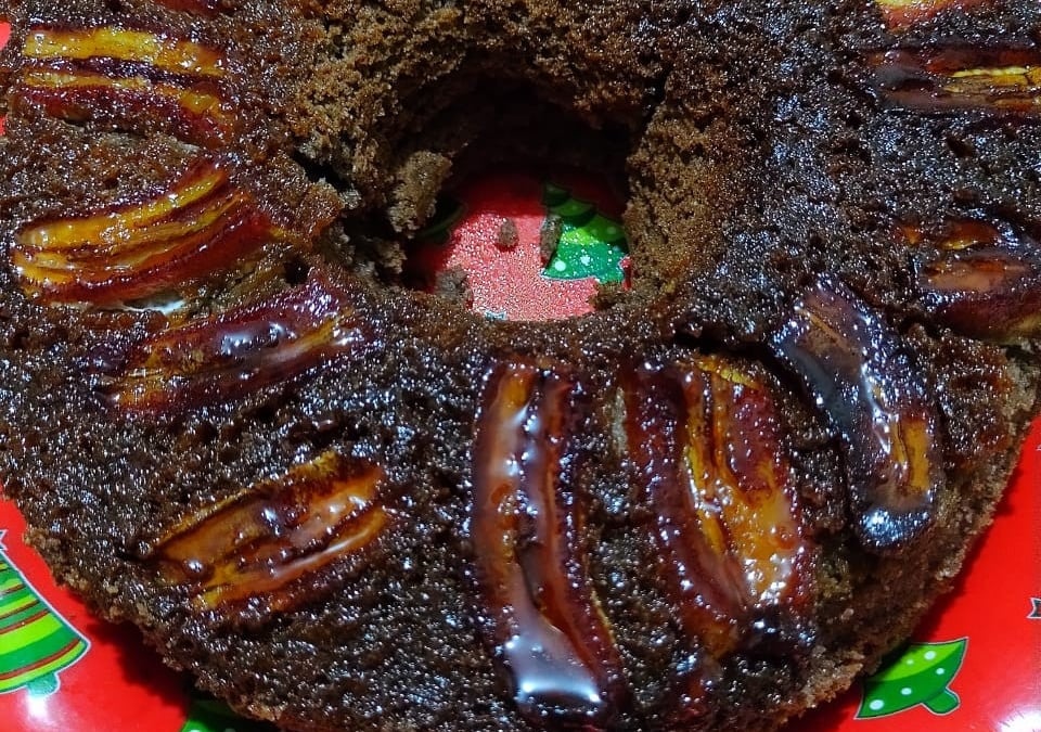 Bolo integral de chocolate e banana