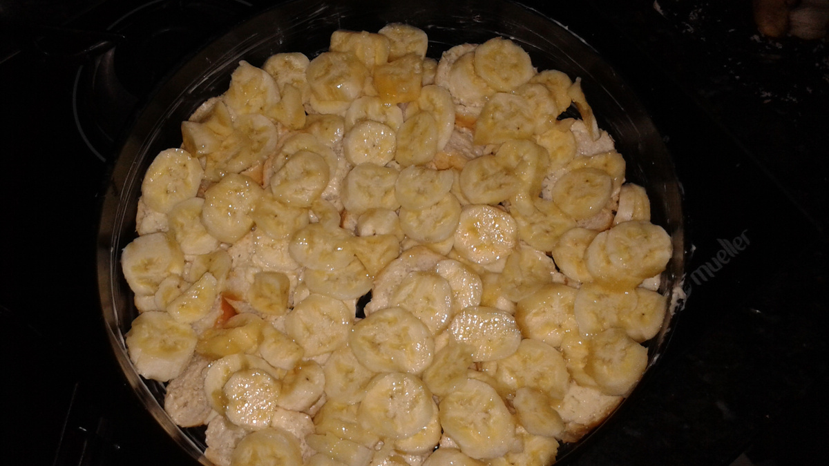 Torta de banana com pão velho