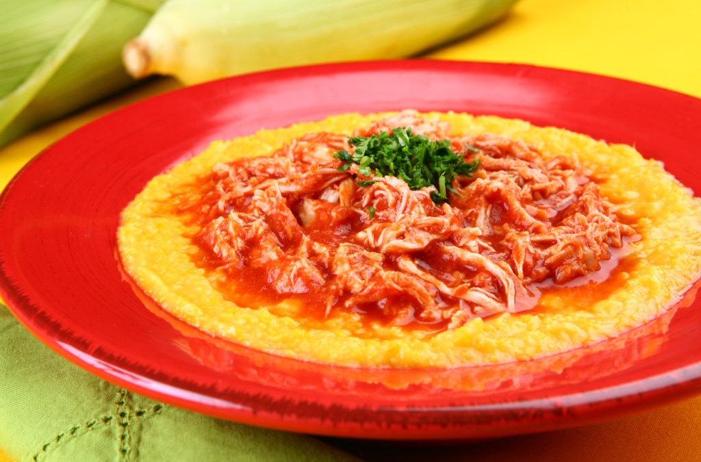 Angu de milho com frango