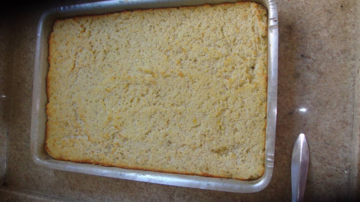 Bolo de mandioca simples