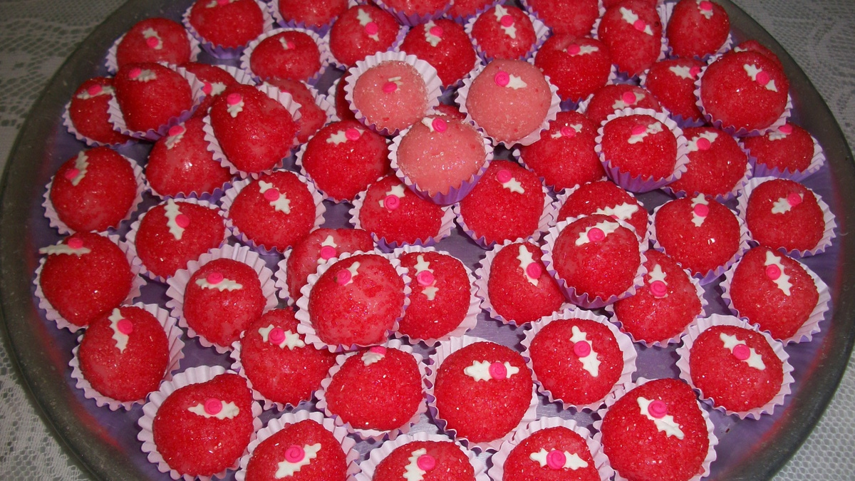 Brigadeiro de Morango ou Moranguinho