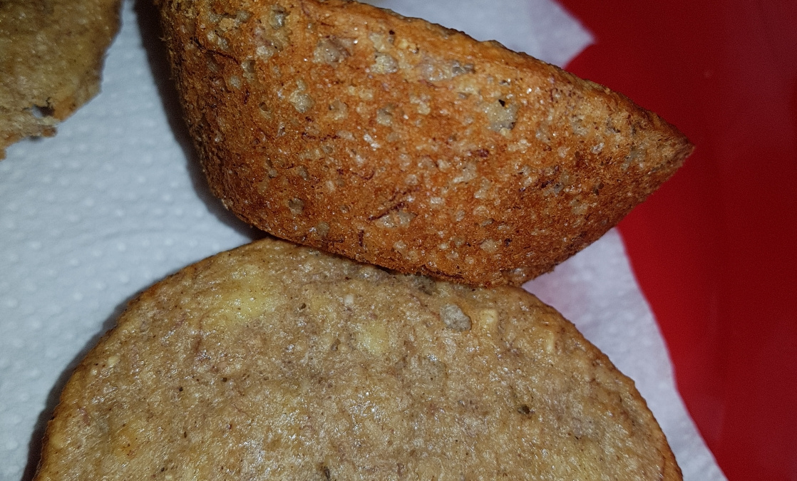 Bolinho de banana com aveia para as crianças