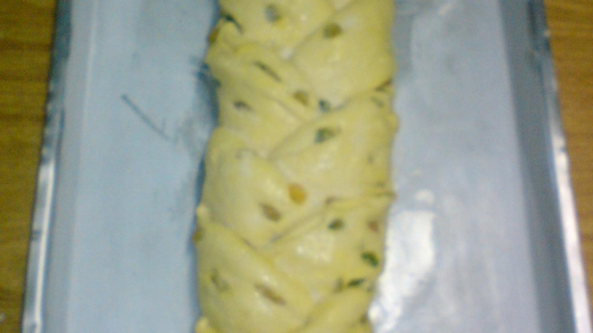 Rosca de Reis Recheada com Geleia de Morango e Cream Cheese