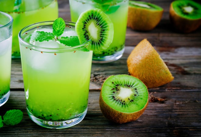 Caipirinha de Kiwi com saquê
